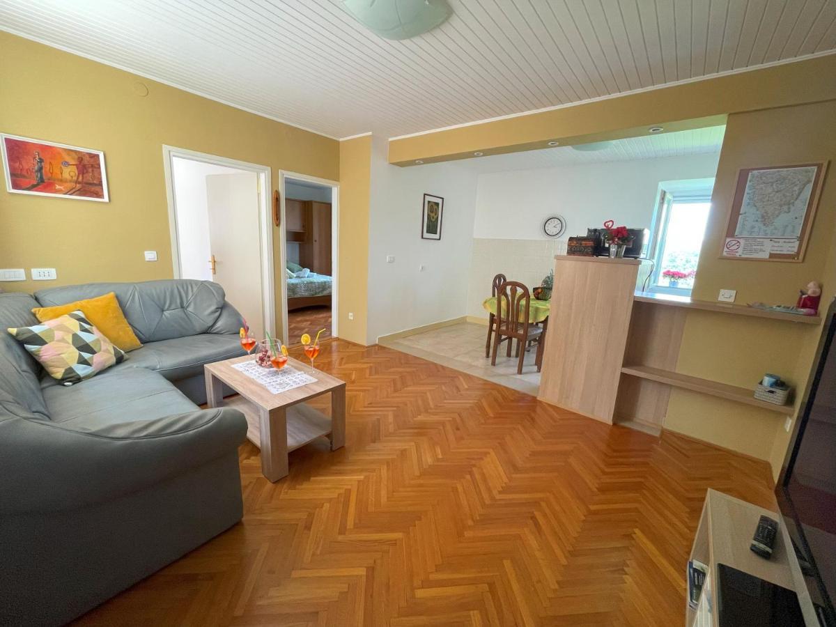 Apartment Kastel Pazin Buitenkant foto